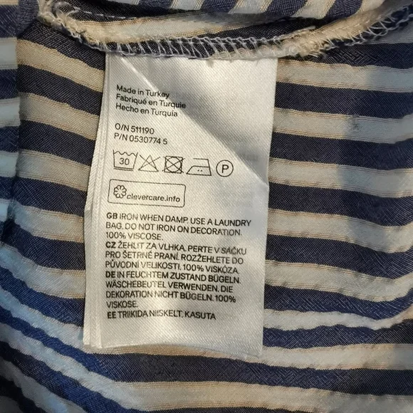 H&M Blue/White Blouse - Sz 2 - Picture 7 of 8